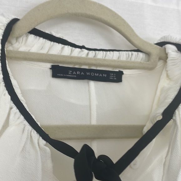 Never worn Zara Bow Top - Picture 2 of 2